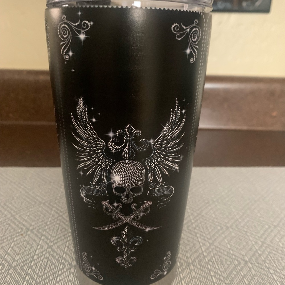 Skull tumbler